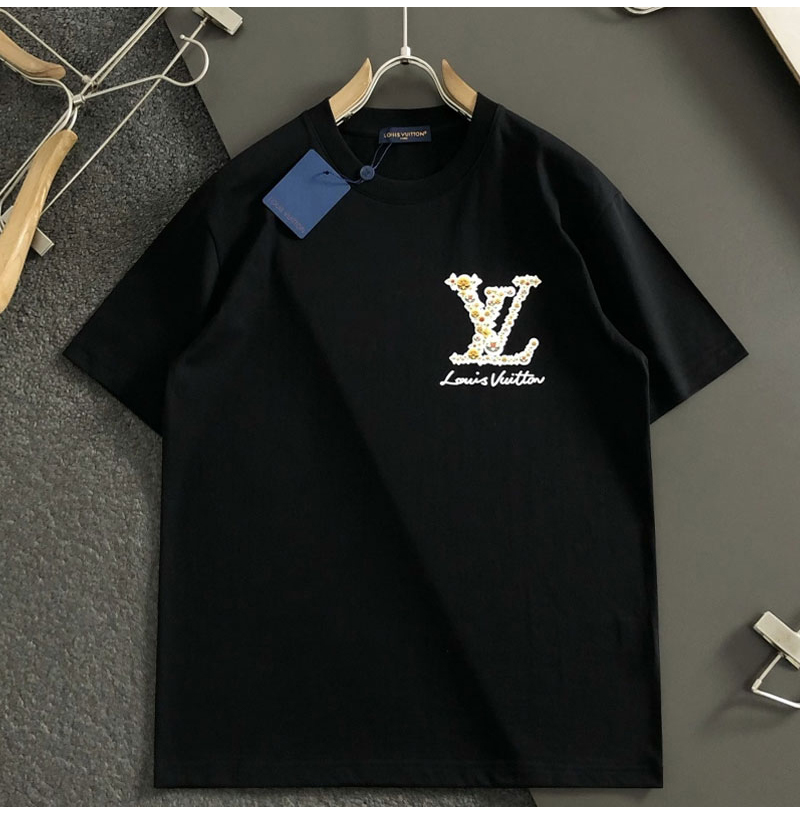 LOUIS VUITTON-041011 루이비통 2026년 봄/여름 반팔