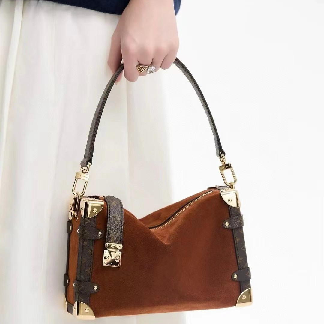 [스페셜오더]LOUIS VUITTON-M46358 루이비통 스웨이드 가죽 브라운 사이드 트렁크 MM