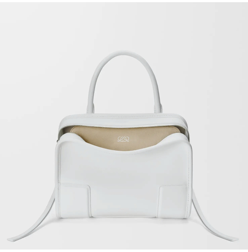 [스페셜오더]LOEWE-A039AS0X01 로에베 스몰 아마조나 180 소프트 송아지 가죽 숄더백 화이트 